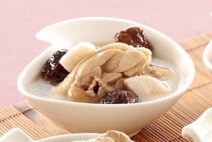 杞子牛蒡燉母雞 杞子牛蒡燉母雞