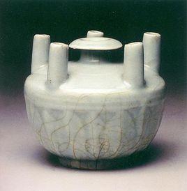 南宋龍泉窯翠青五管瓶 南宋龍泉窯翠青五管瓶