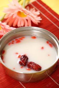 豐胸食譜-豬肉扁豆枸杞湯 豐胸食譜-豬肉扁豆枸杞湯