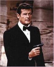 羅傑·摩爾版007