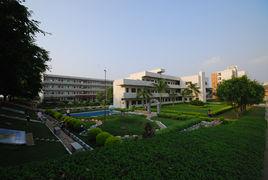 梅州市梅縣區華僑中學 梅州市梅縣區華僑中學