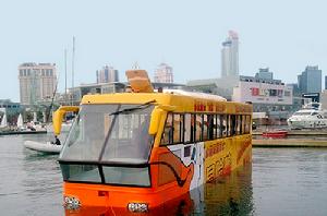 最新水陸兩棲船 中國青島