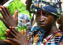 身著民族服裝的甘比亞婦女