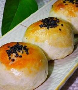 酥皮五仁月餅 酥皮五仁月餅