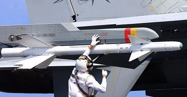 殲15的電子戰版本意義重大