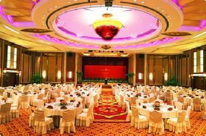 東莞三正半山酒店