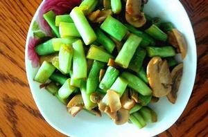 口蘑豆角 口蘑豆角