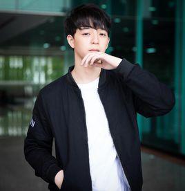 蘇拉德·皮凌瓦 蘇拉德·皮凌瓦