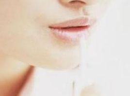 唇角脫屑 唇角脫屑