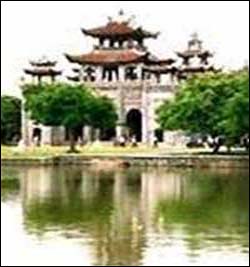 寧平省 法焰石寺