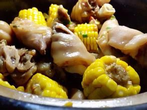 玉米棒燉豬腳 玉米棒燉豬腳
