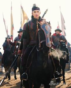 張曉晨飾演的張清