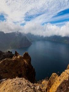 長白山[中國東北著名山脈]