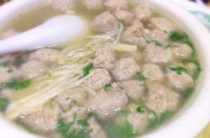 金針菇丸子湯
