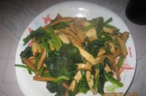 菠菜炒豆腐乾 菠菜炒豆腐乾