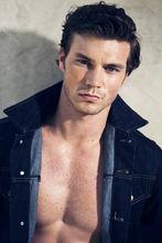 德雷克&middot;迪勒