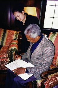 “李自健先生，您具有偉大的才能，值得欣慰的是，您將您的天才奉獻於為人類的服務。”——聯合國秘書長柯菲&middot;安南（1997年6月）