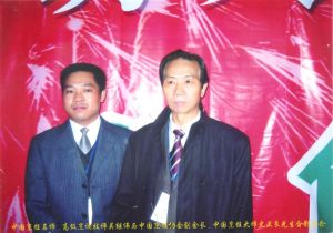 中國烹飪協會副會長、名廚委副主任、中國烹飪大師史正良授技於我