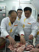 周繼祥大師在傳授國宴菜