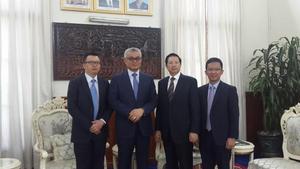 安蓬&middot;莫尼拉