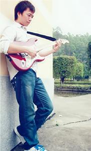 鮮光劍就是吉他音熊