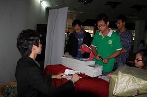 青年作家夏正蘭《觀瀾清夢》簽售會現場