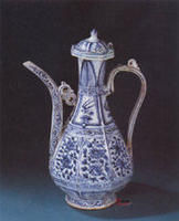 景德鎮窯青花花卉紋八棱執壺 景德鎮窯青花花卉紋八棱執壺