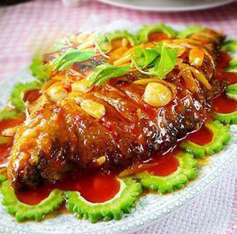 泰汁甜辣魚 泰汁甜辣魚