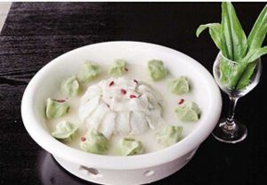 菠餃雞肉魚肚 菠餃雞肉魚肚