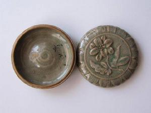 宋代龍泉窯瓷器