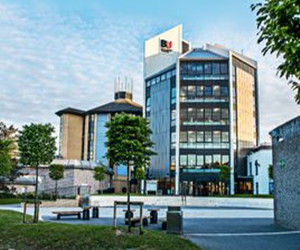 英國伯恩茅斯大學 英國伯恩茅斯大學