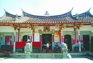 茂山頂上靈岩殿