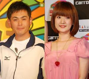 （圖）遠藤章造（左）