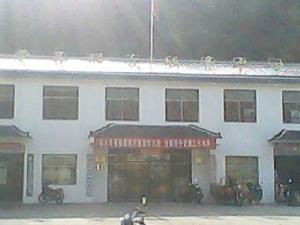 石山村[湖北省崇陽縣白霓鎮石山村]