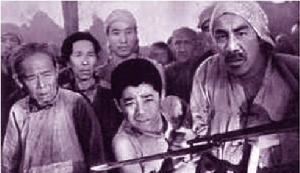 李孟堯在《小兵張嘎》中扮演老村長