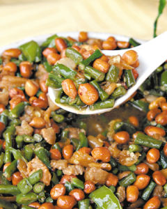 豆角肉鬆炒蘿蔔粒 豆角肉鬆炒蘿蔔粒