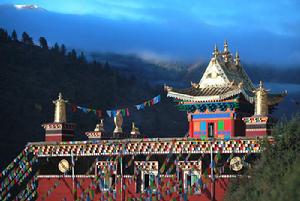 夏匝佛學院 夏匝佛學院