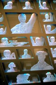 （圖）中國奧運冠軍雕塑牆
