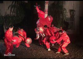 紅龍纏柱 紅龍纏柱