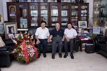 王軍、孫瑞標看望慰問金鑫老局長