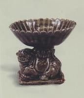 北宋耀州窯青釉獅紋托盞 北宋耀州窯青釉獅紋托盞