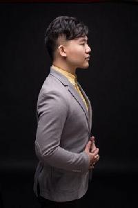 李俊興[四川台主持人]