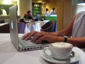 Wi-Fi蹭網族 Wi-Fi蹭網族