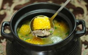 冬瓜大骨玉米煲 冬瓜大骨玉米煲