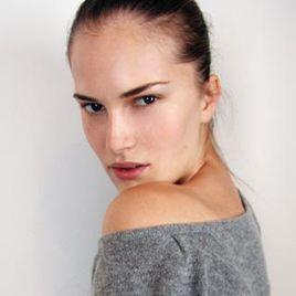 奧拉·考斯托米喬娃 奧拉·考斯托米喬娃