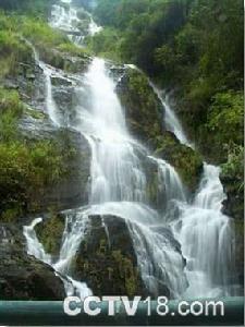 蛟龍瀑布