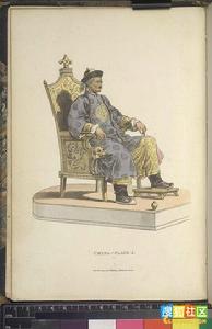 乾隆皇帝側身坐像