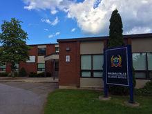 加拿大大瀑布學院