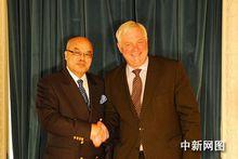 彭定康接受鳳凰衛視評論員阮次山的專訪