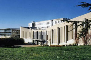 普瓦提埃大學